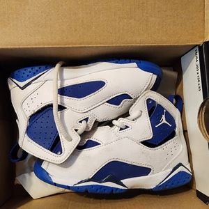Toddler jordan True flights